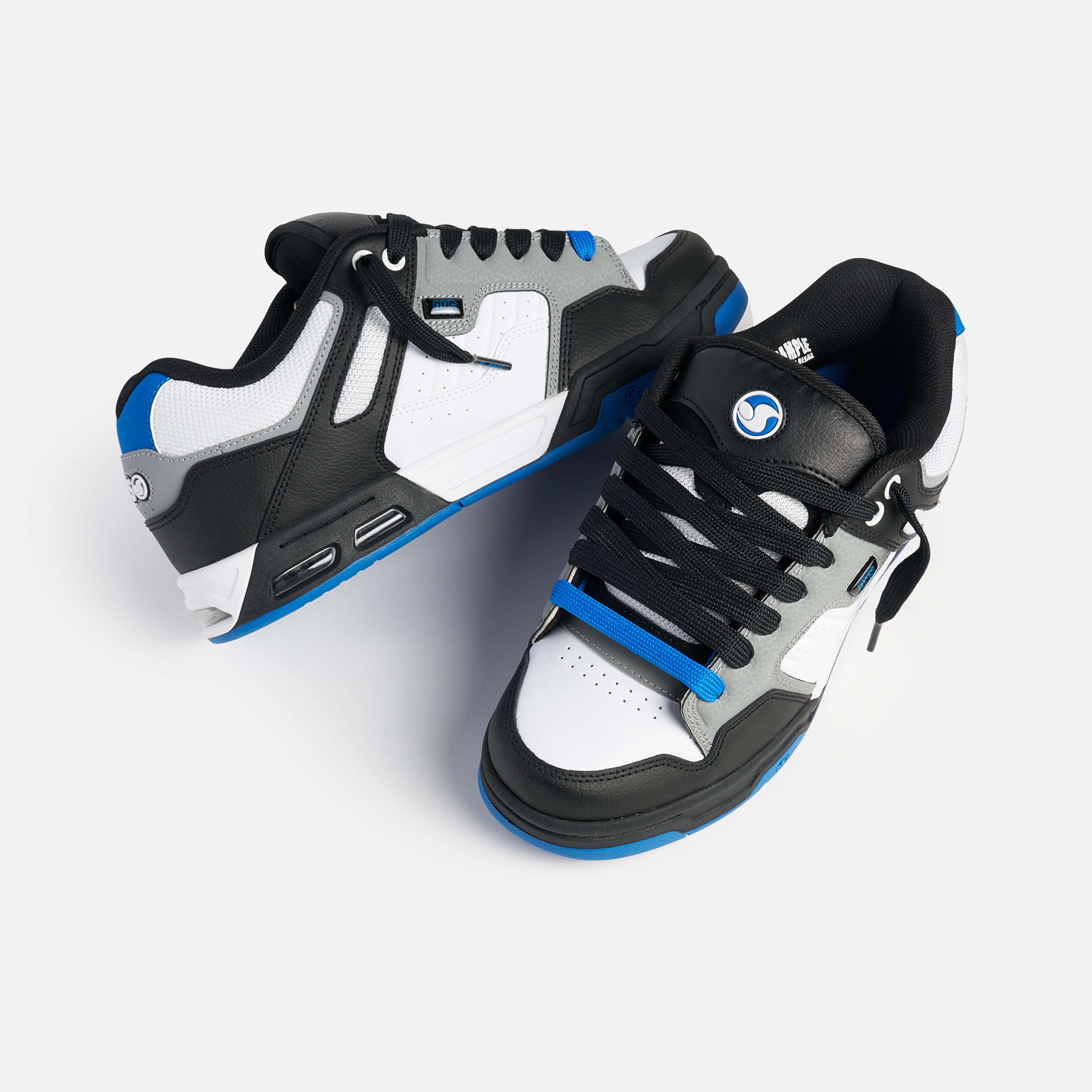DVS シューレス変えてます　箱もあるよん Enduro Heir – DVS Shoes